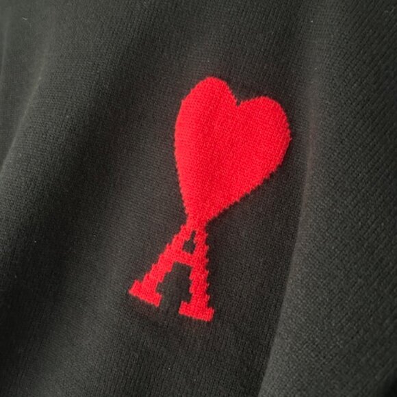 Ami de Coeur Ami Paris Black Red Heart Sweater Unisex M - Picture 3 of 7